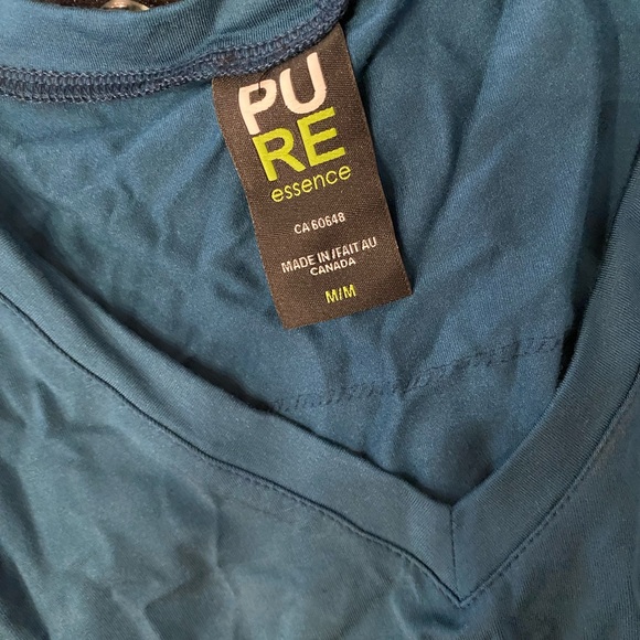 Elegant Teal V-Neck Short Sleeve Top - Picture 2 of 4